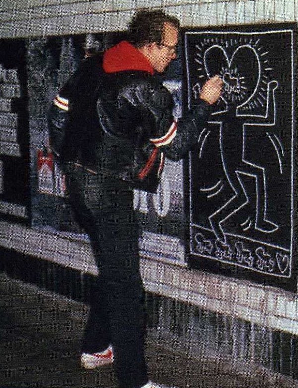 1-keith-haring-in-a-new-york-subway-station-1980-1985