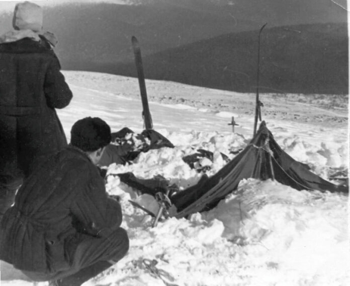 Dyatlov-pass-tent-01